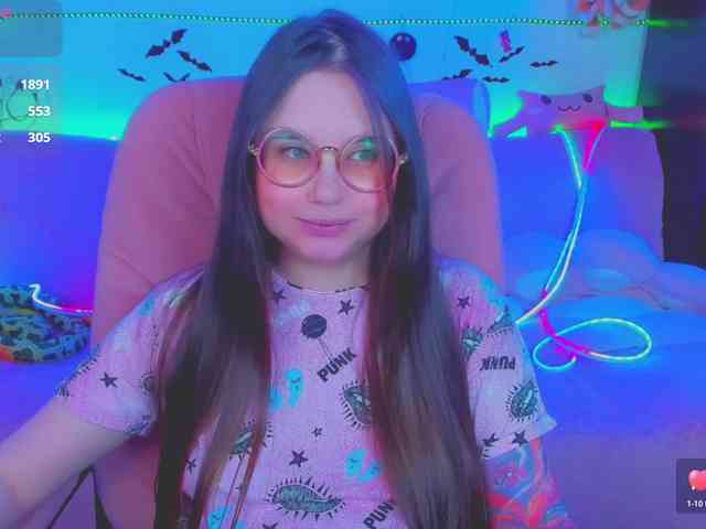 LoliSuccub webcam