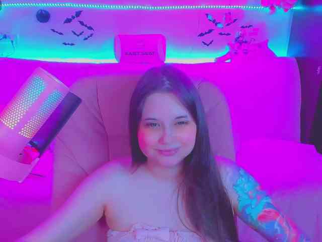LoliSuccub webcam