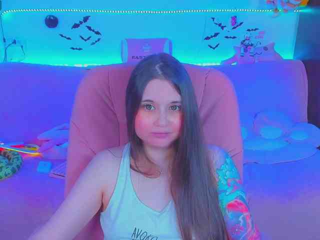 LoliSuccub webcam
