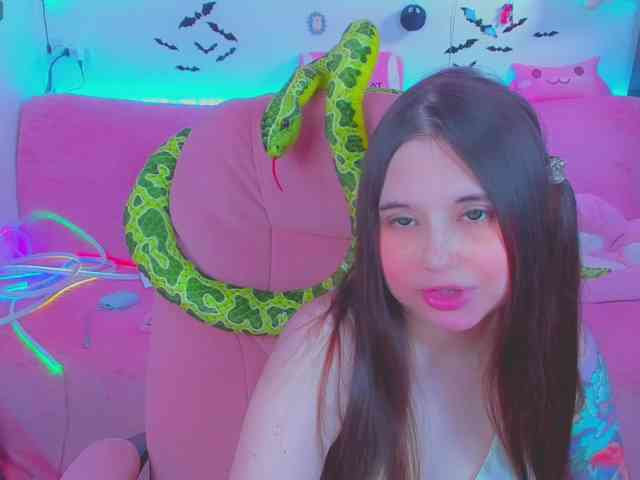 LoliSuccub webcam