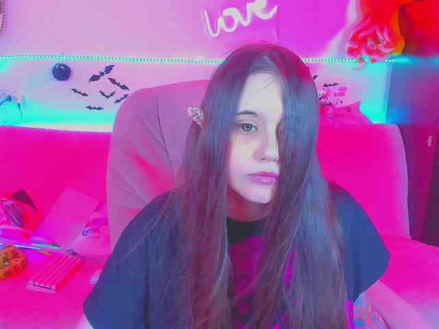LoliSuccub webcam
