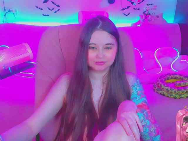 LoliSuccub webcam