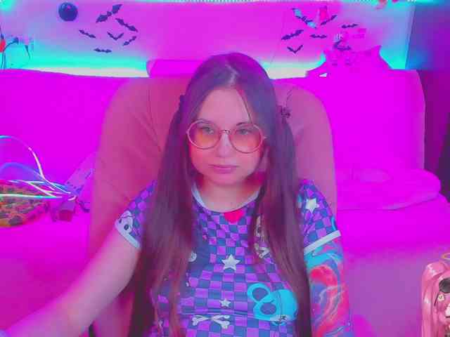 LoliSuccub webcam