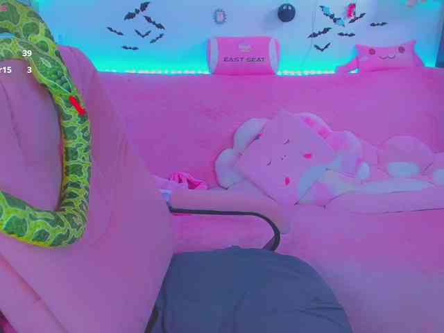 LoliSuccub webcam