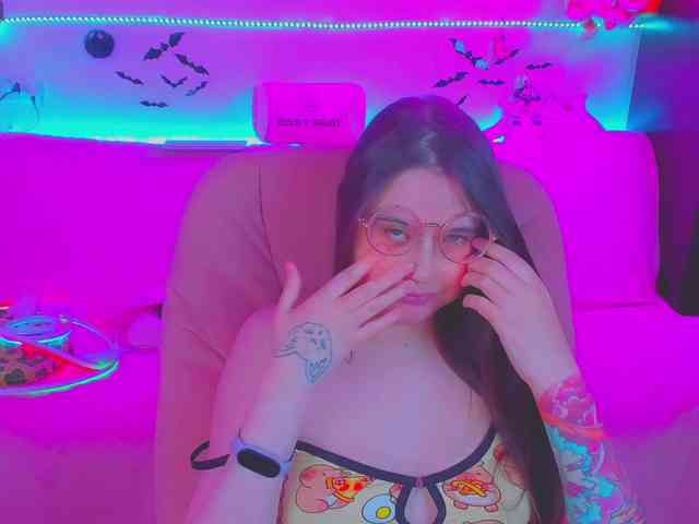 LoliSuccub webcam