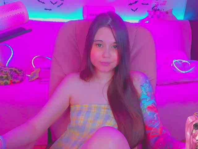 LoliSuccub webcam