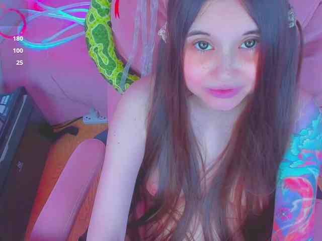 LoliSuccub webcam