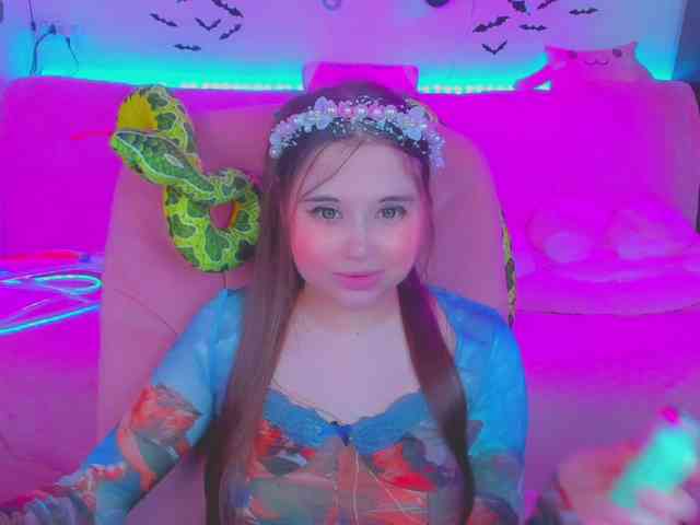 LoliSuccub webcam