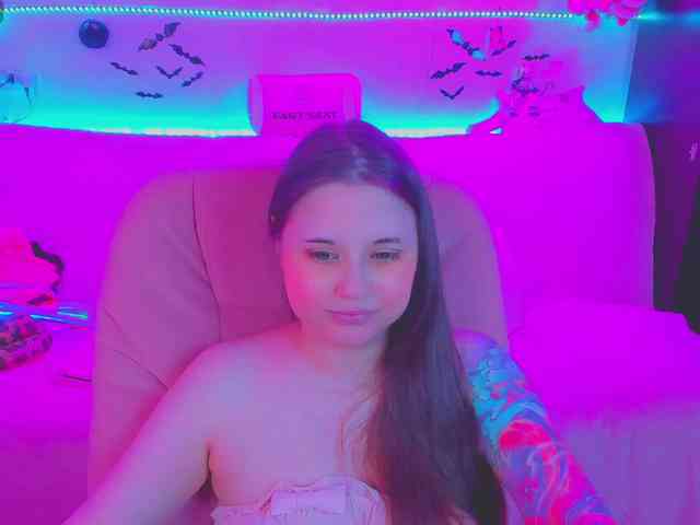 LoliSuccub webcam