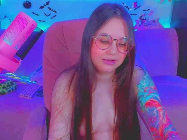 LoliSuccub webcam