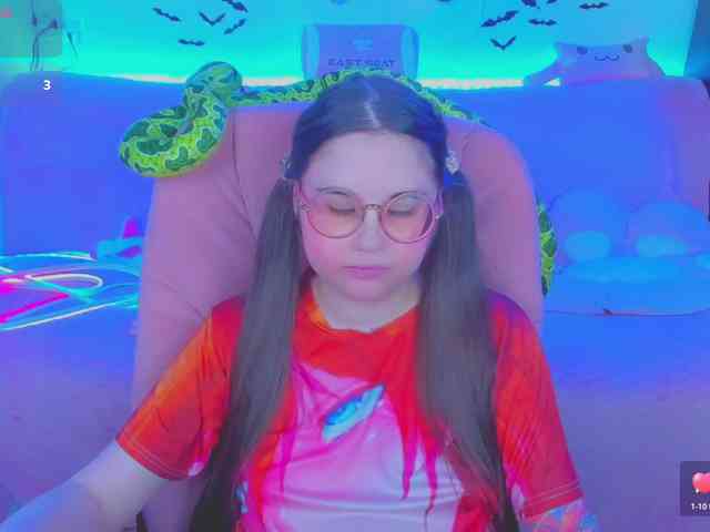 LoliSuccub webcam