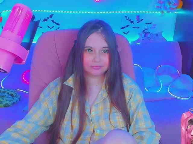 LoliSuccub webcam