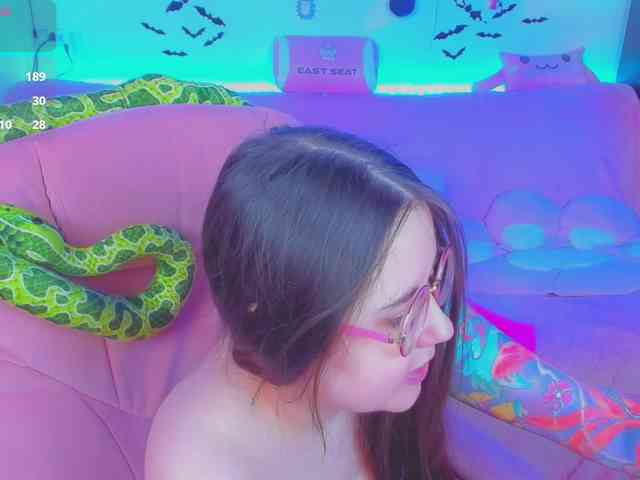 LoliSuccub webcam