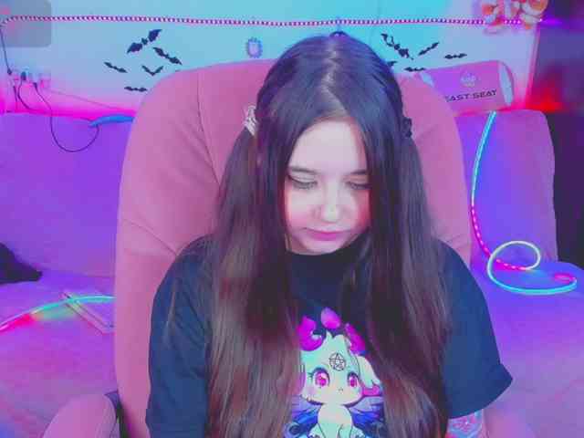 LoliSuccub webcam