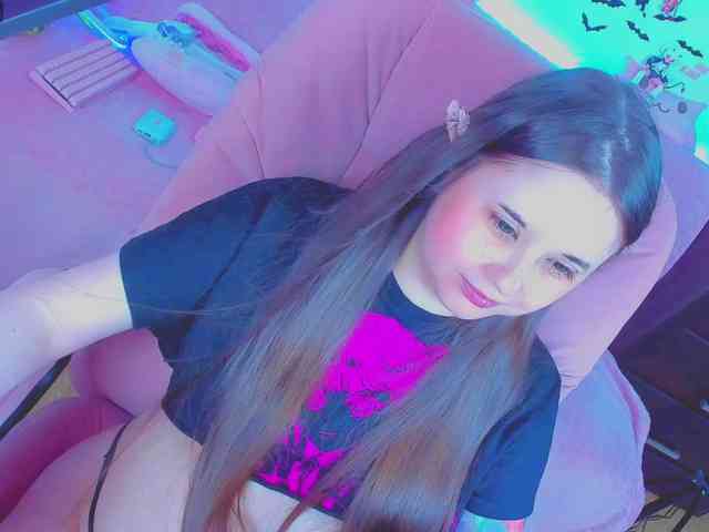 LoliSuccub webcam