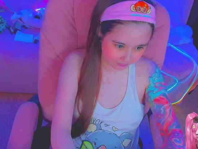 LoliSuccub webcam