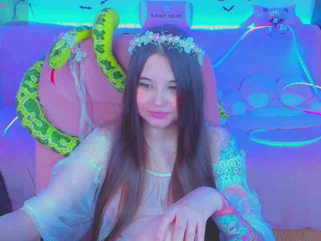 LoliSuccub webcam