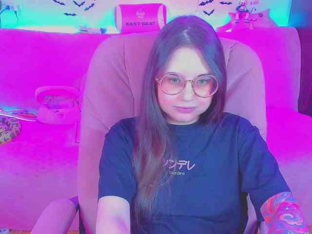 LoliSuccub webcam