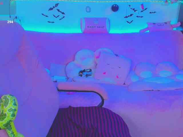 LoliSuccub webcam