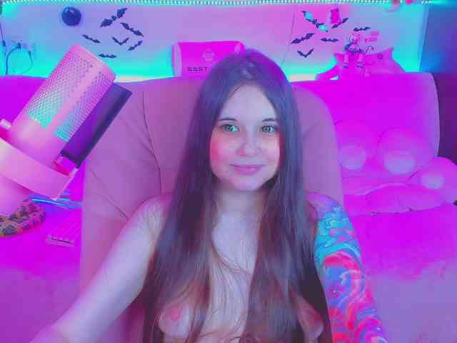 LoliSuccub webcam