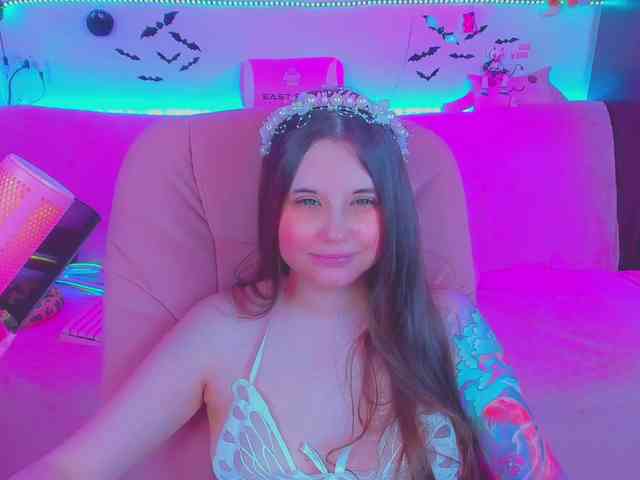 LoliSuccub webcam