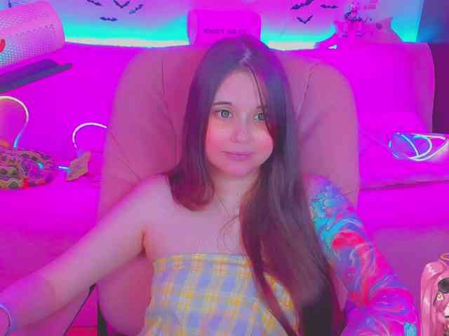 LoliSuccub webcam