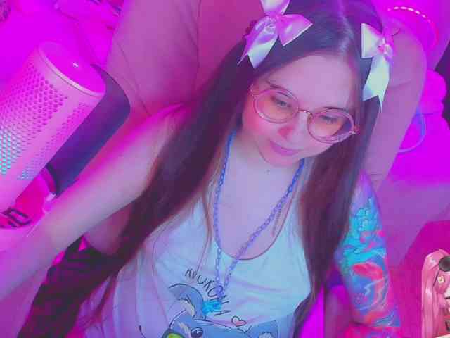 LoliSuccub webcam