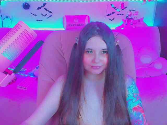 LoliSuccub webcam