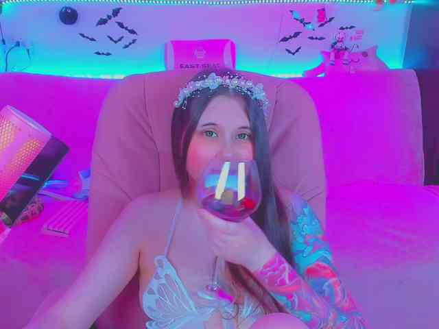 LoliSuccub webcam