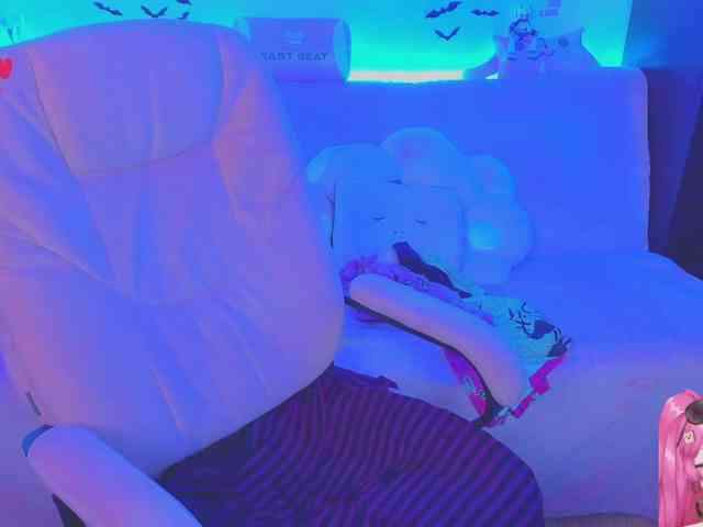 LoliSuccub webcam