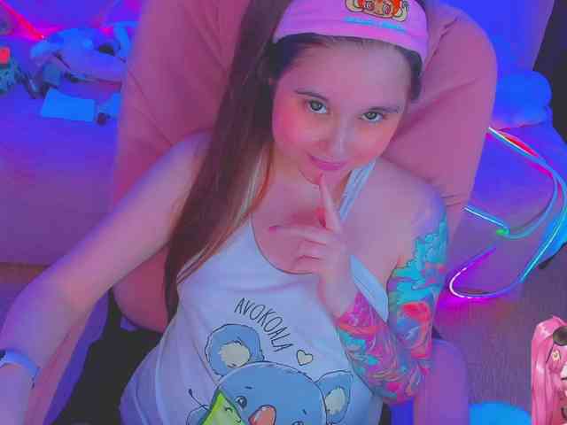 LoliSuccub webcam