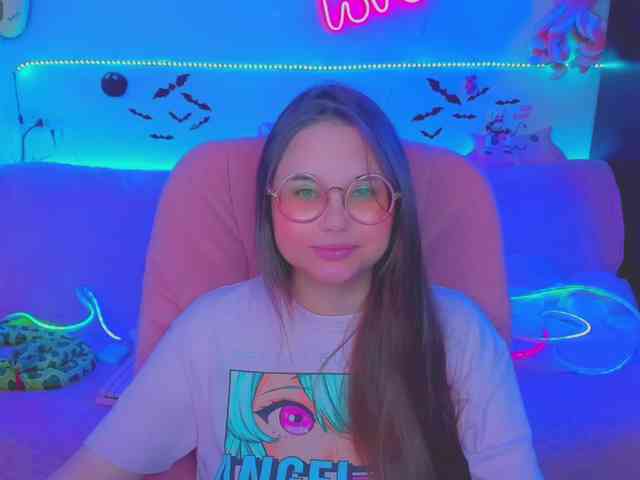 LoliSuccub webcam