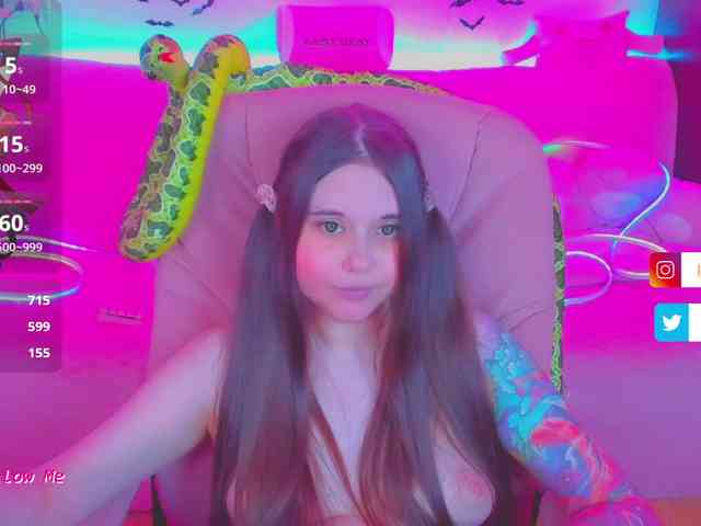 LoliSuccub webcam