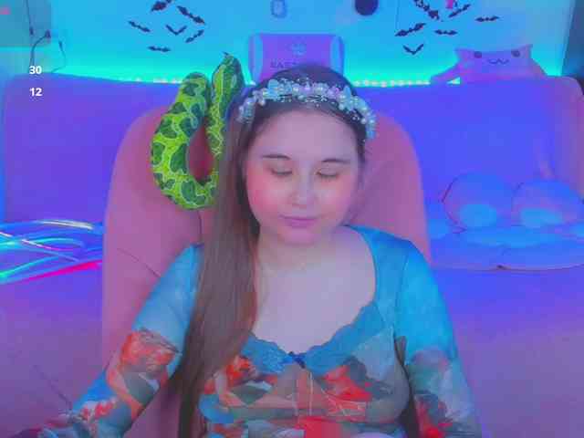 LoliSuccub webcam