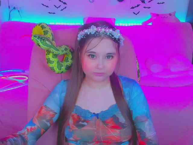 LoliSuccub webcam