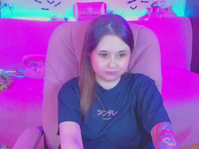 LoliSuccub webcam