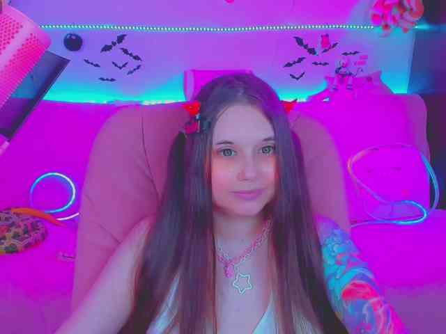 LoliSuccub webcam
