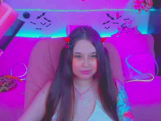 LoliSuccub webcam