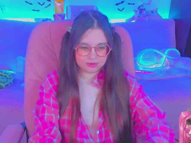 LoliSuccub webcam