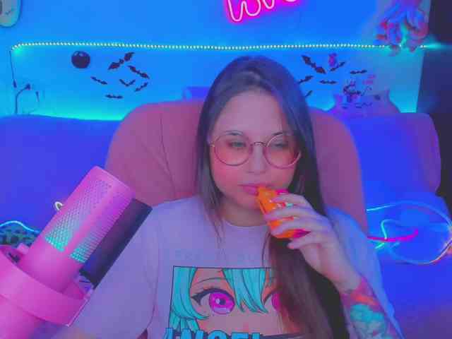 LoliSuccub webcam