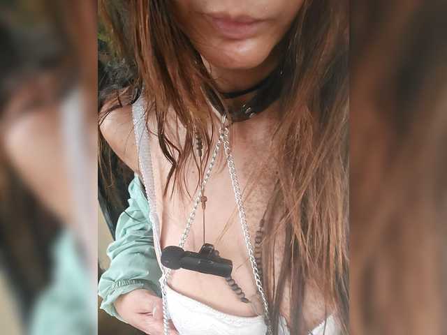 karolfox's BongaCams show and profile