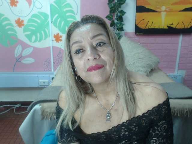valeria-sexy live webcam show