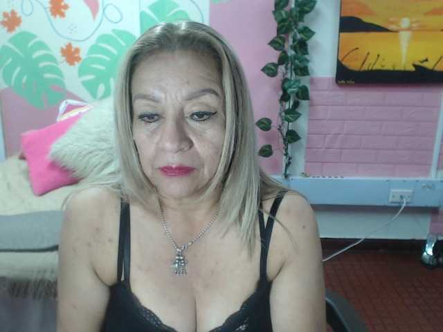 valeria-sexy
