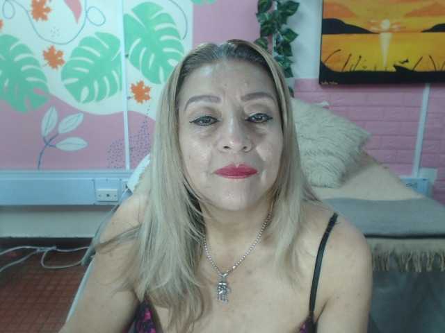 valeria-sexy