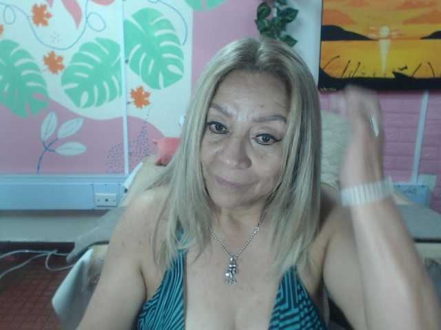 valeria-sexy