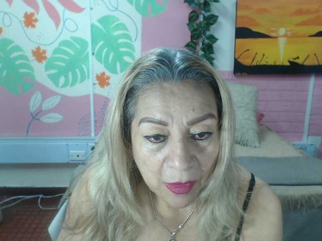 valeria-sexy