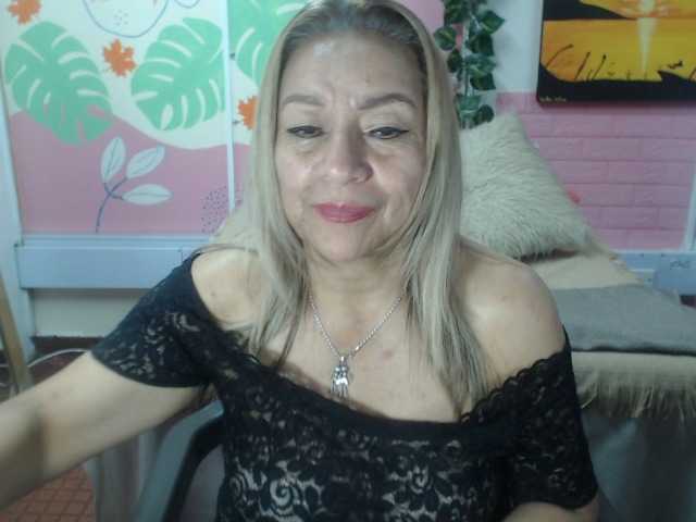 valeria-sexy live cam on BongaCams