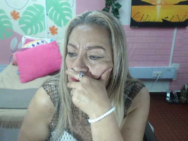 valeria-sexy