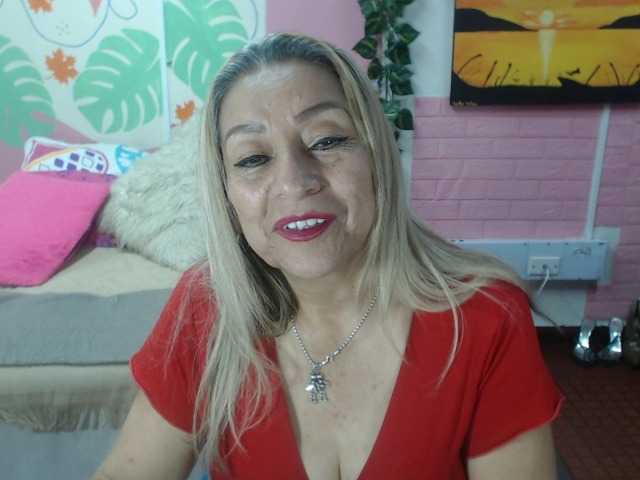 valeria-sexy live cam on BongaCams