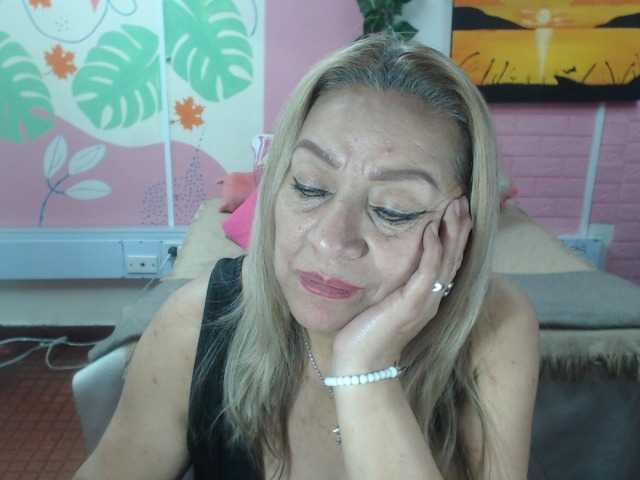 valeria-sexy live webcam show